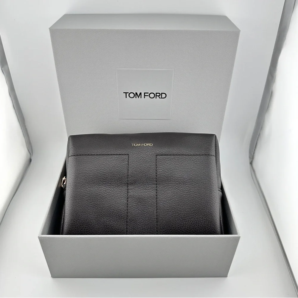 š TOM FORD āLeatherā Mahogany Cosmetic Bag NIB - Picture 10 of 10